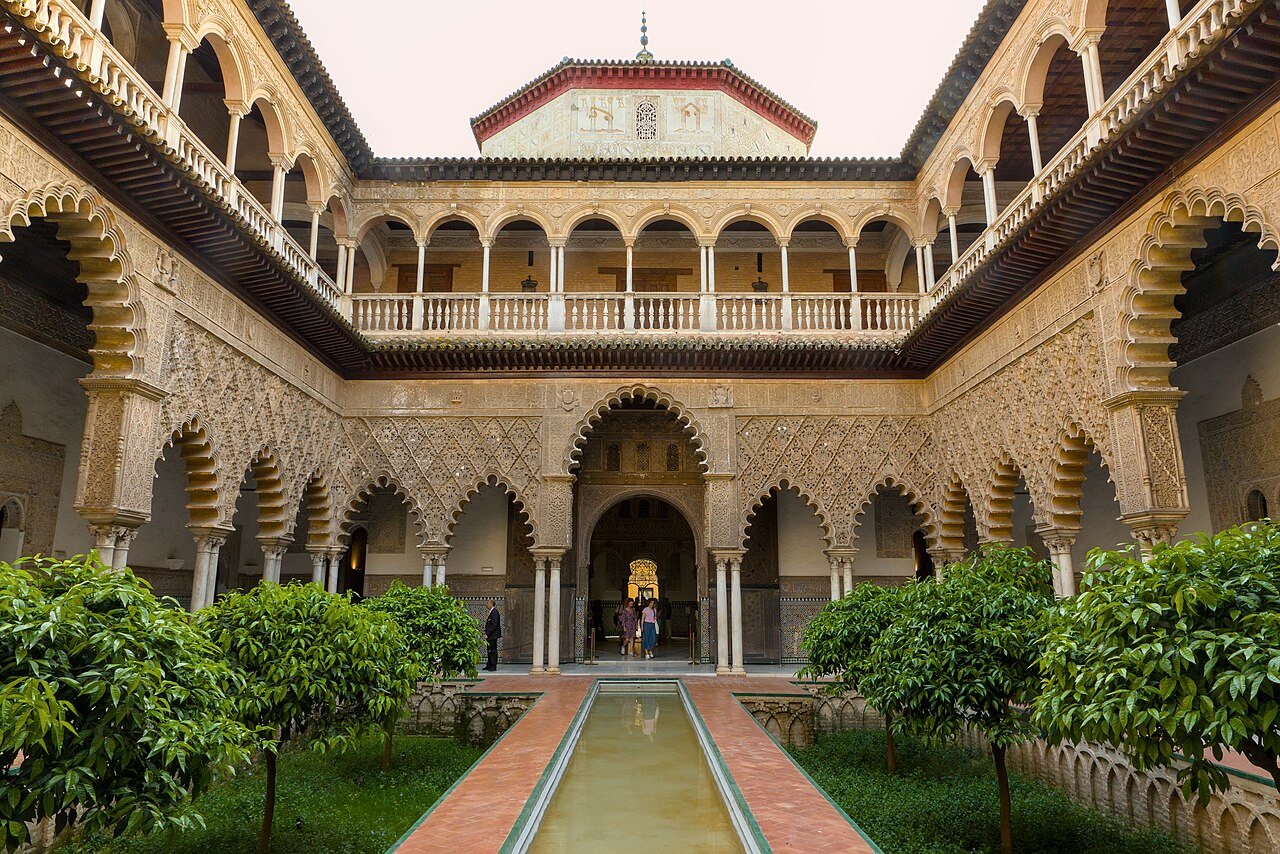 What Mudéjar means, and how to read it in the Patio de las Doncellas